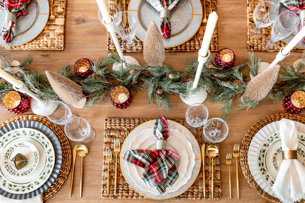 Shore Pine Needle &amp; Natural Pinecone Garland